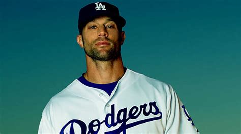 Gabe Kapler Salary, Net Worth, Wife, Married, Children, Phillies,。